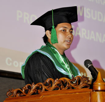 Foto Sidang Senat Terbuka Wisuda VI Universitas Bangka Belitung tahun 2011