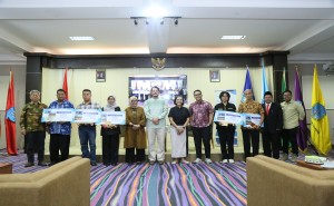 Peneliti Fulbright Asal Amerika Serikat Paparkan Hasil Riset di UBB