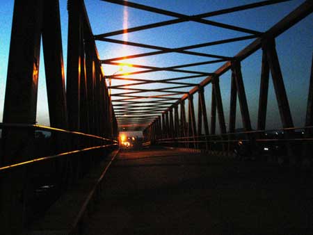 Foto Pemandangan jembatan pahlawan 12 di  Kota pangkalpinang