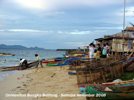 Pagi di Pulau Semujur Bangka Belitung