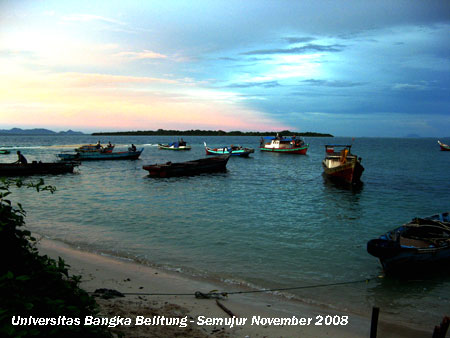 Pagi di Pulau Semujur Bangka Belitung